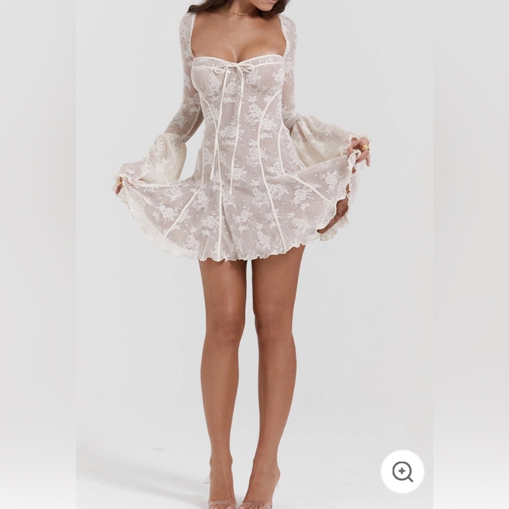 Analissa House of CB Ivory Lace Long Sleeve Mini Dress Medium Plus Cup!